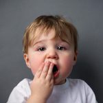 دندان درد کودکان و آشنایی با علایم آن