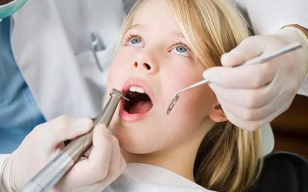 علل حساسیت دندان در کودکانo