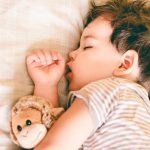 عوارض خوابیدن با دهان باز در کودکان