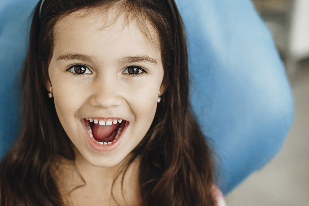 Eruption of permanent teeth in children 5